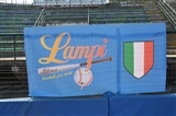 lo striscione dei Lampi