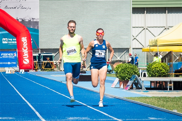 Arjola e Alessandro in azione sui 100 m