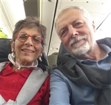 Loredana ed Armando a bordo dell'aereo pronto al decollo
