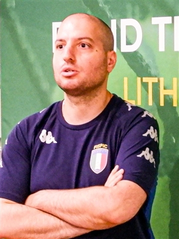 Davide Viglianti Con la Medaglia Della Nazionale Fispic In Primo Piano